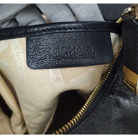 Michael Kors Black Leather Pockets Zipper Closure Hobo Shoulder Bag - Picture 13 of 16